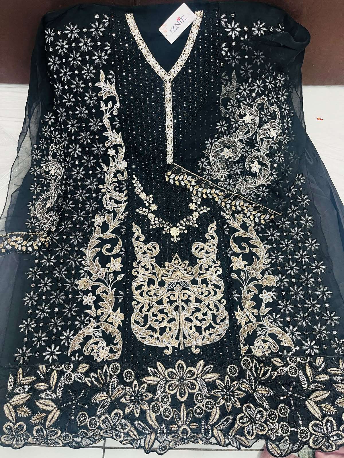 IZNIK FAB A 517 SIFFON WITH EMBROIDERY HEAVY PAKISTANI SUIT FOR WEDDING TYPE WORLDWIDE
